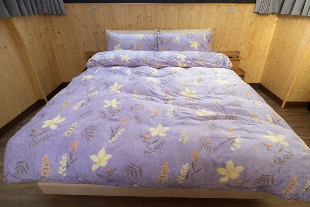 瑪莉的家雙人房床鋪